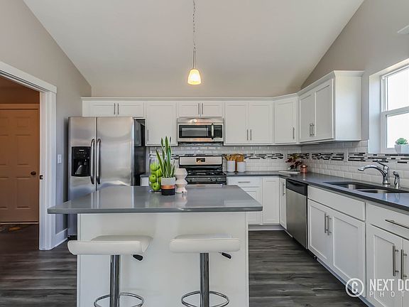 3rd image of 10863 Pine Bow Ct