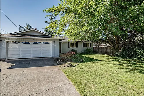 2522 Cedar Links Dr Photo 1