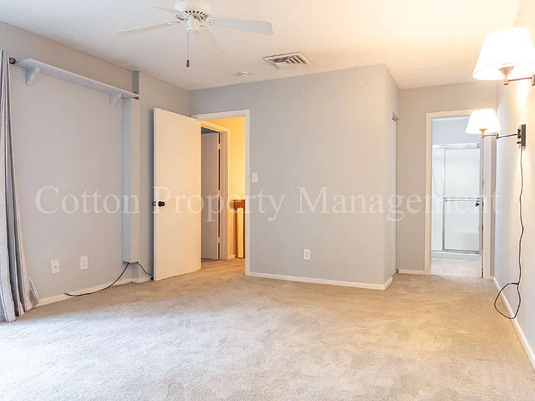 2030 Albert Cir — Photo 18
