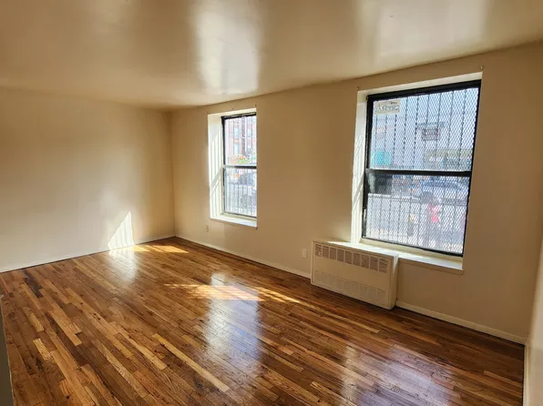 1681 President Street image 1 of 5