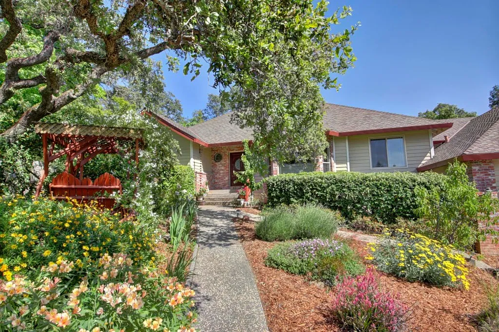 118 Thomas Ct photo 1