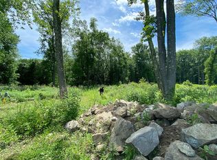 26 Hundred Acres Rd, Newtown, CT 06470