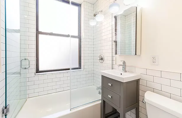 Rented by REAL New York | media 28