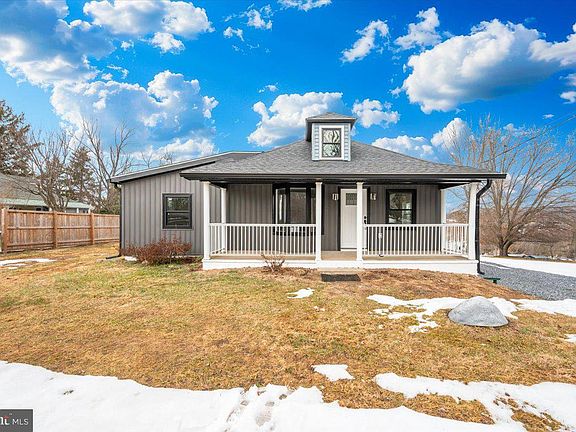 2nd image of 9932 Kelly Rd