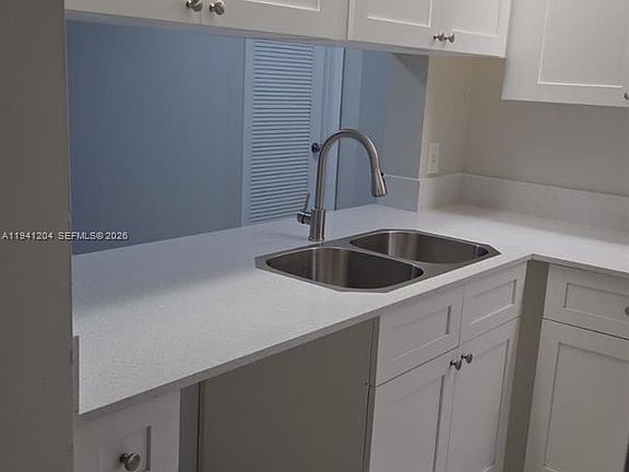 4th image of 202 Lake Pointe Dr APT 204