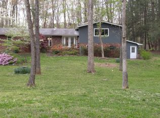 104 Wimberly Ln, Oak Ridge, TN 37830