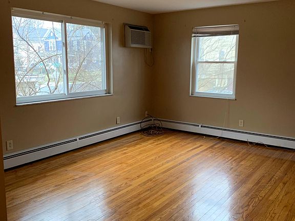 2nd image of 5805 Arnsby Pl APT 1