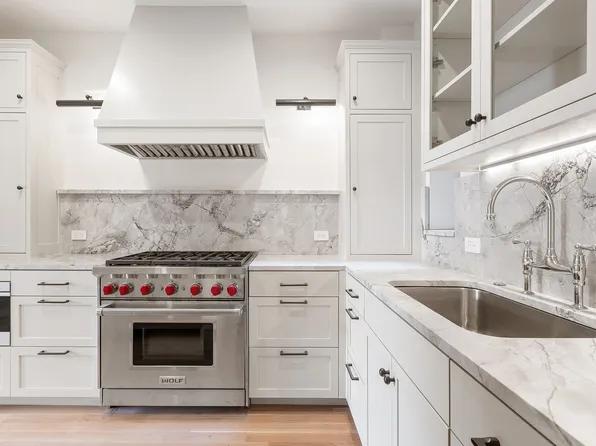 140 West 16th Street image 1 of 15