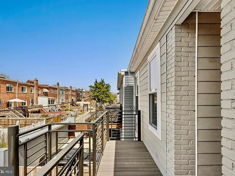 1304 Holbrook St NE #3 — Photo 14