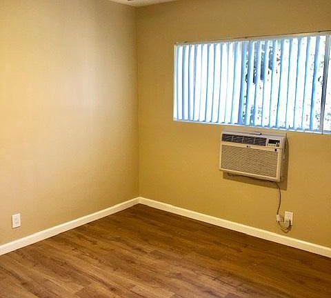 5th image of 720 E Mountain St APT 8