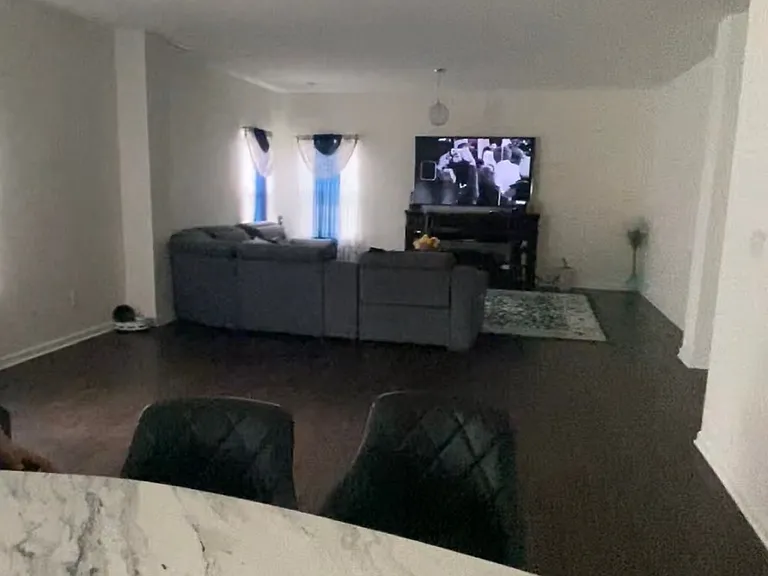 4002 Stubbington Ln — Photo 3