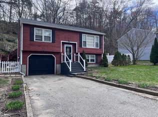 14 Trolley Bridge Rd, Shelton, CT 06484