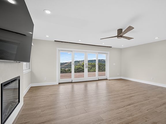 5th image of 2517 Read Ave
