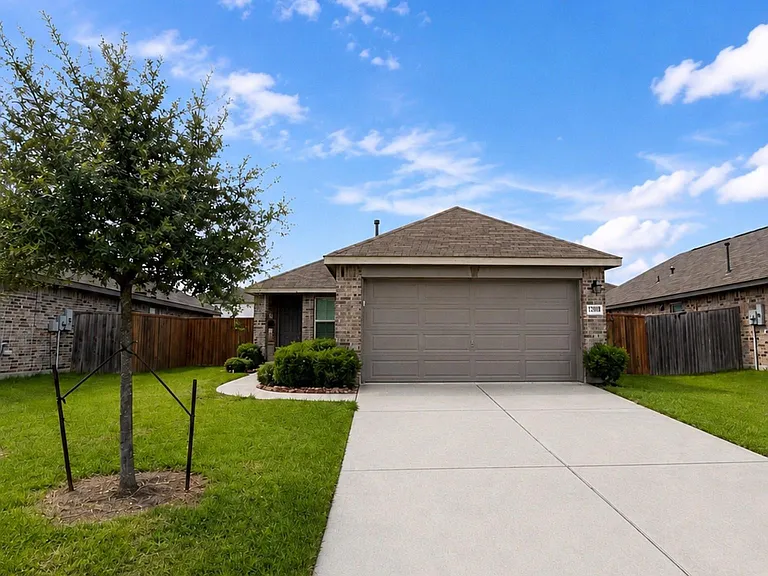8734 Baywood Ct — Photo 2