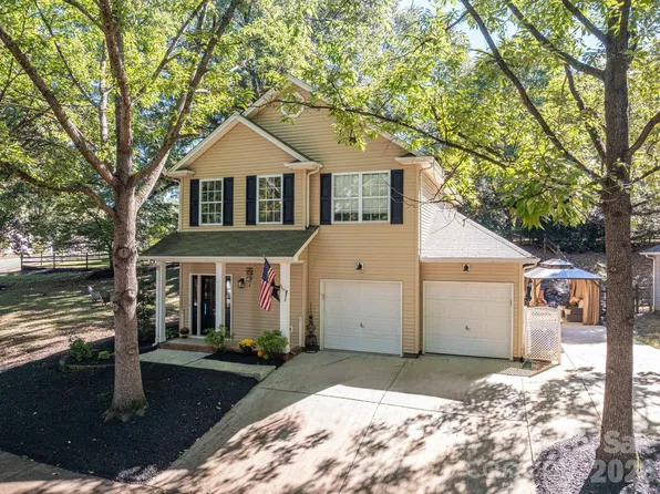 224 Howe St, Belmont, NC 28012