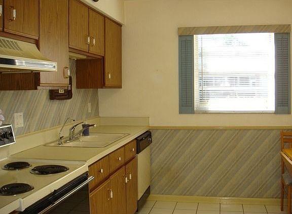 5th image of 1357 Sandtrap Dr