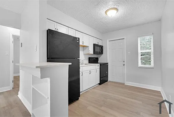 746 SW 4th St #2 — Photo 2