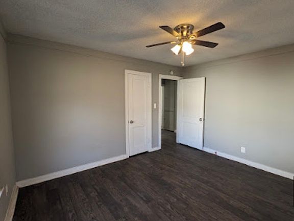 5th image of 823 W 9th St