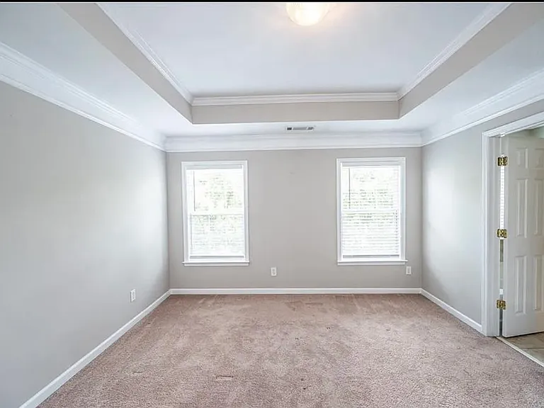 10817 Yorkwood St — Photo 7
