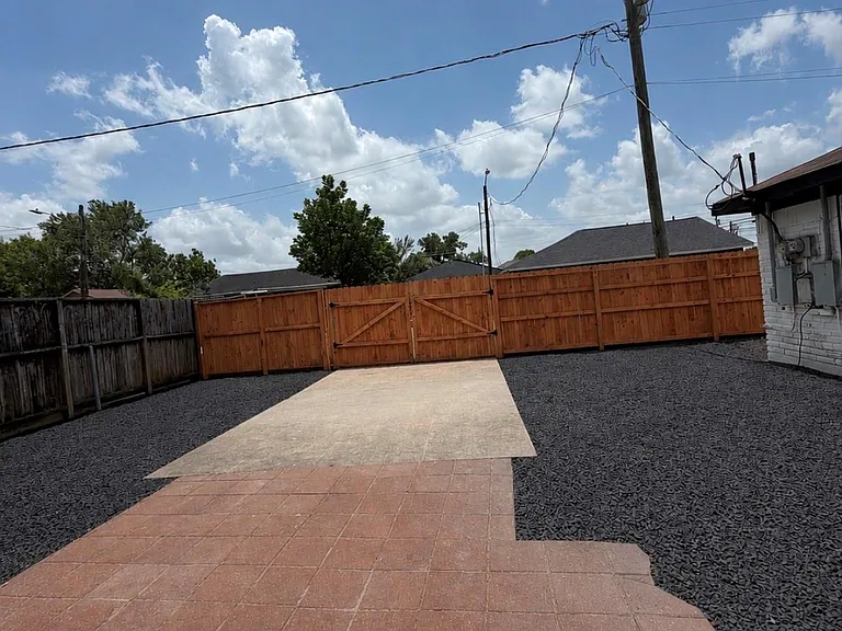 3702 Cochran St #2 — Photo 8