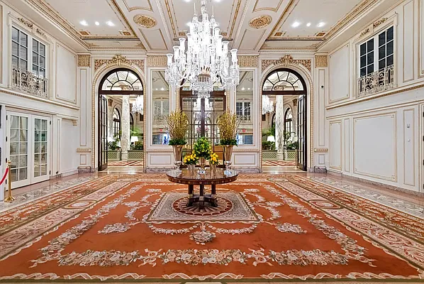 Sold by Compass | media 14