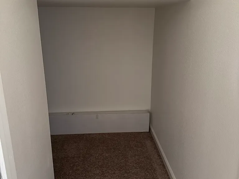 1195 Westbury Dr — Photo 3