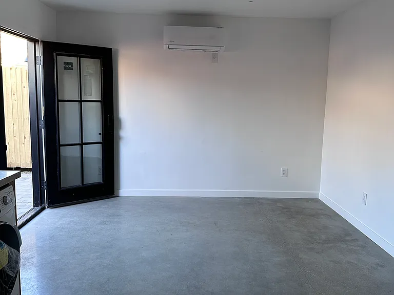 1754 W 37th Dr — Photo 3
