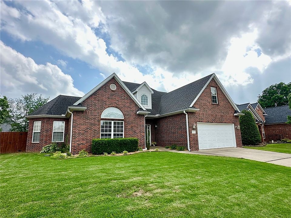 1st image of 4414 W Braymore Dr