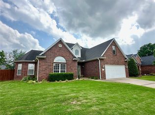 4414 W Braymore Dr, Rogers, AR 72758