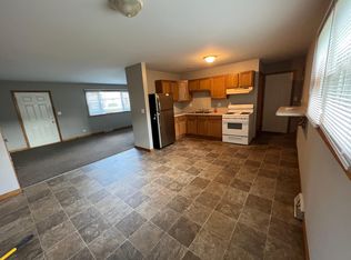 2708 Canterbury Ln, Rockford, IL 61101