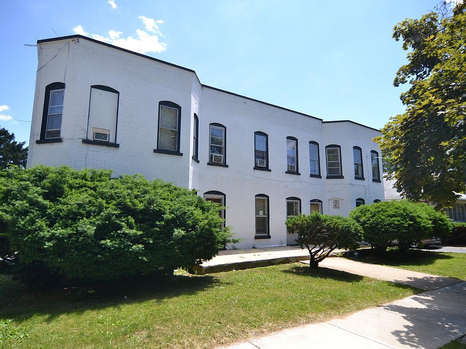 1st image of 320 Illinois St #2S