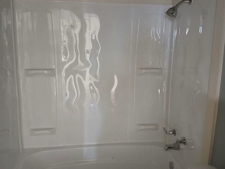 2nd image of 423 McCool St