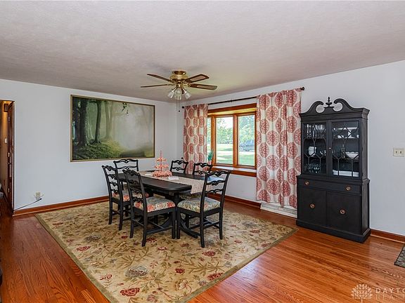 5th image of 3399 Leawood Dr