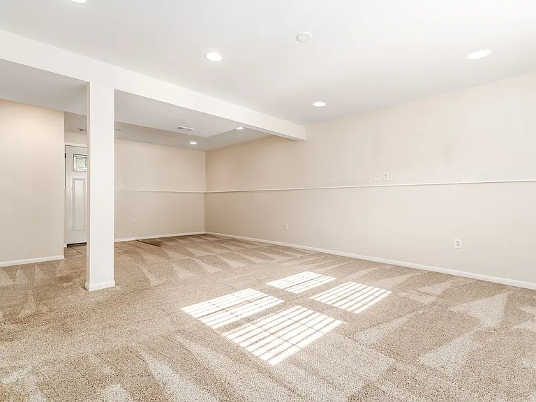 6501 Woodthrush Dr — Photo 22