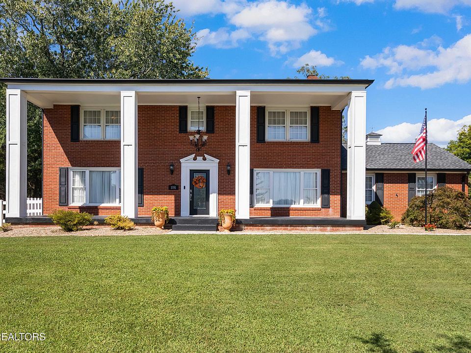 1st image of 1351 Grand Colony Ln