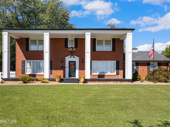 1351 Grand Colony Ln, Powell, TN 37849