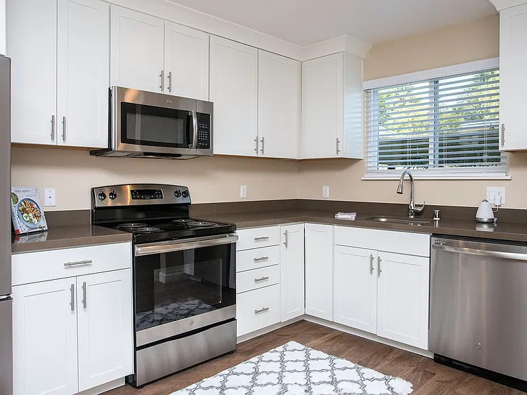 Madera Valley Apartments — Photo 23