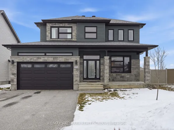 1212 Avignon St, Russell, ON K0A 1W0