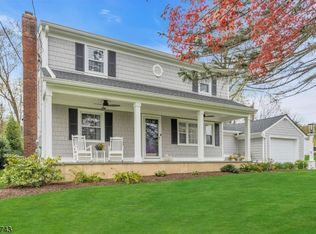 55 Kings Rd, Chatham, NJ 07928