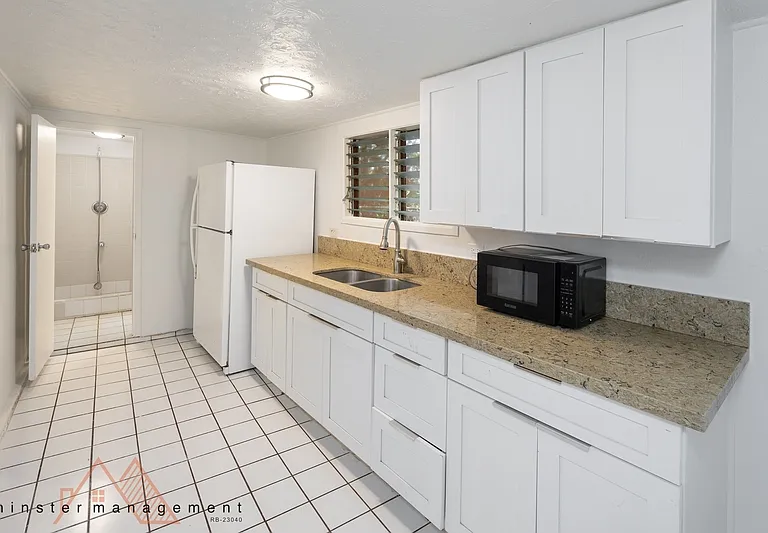 1322 Olino St — Photo 3