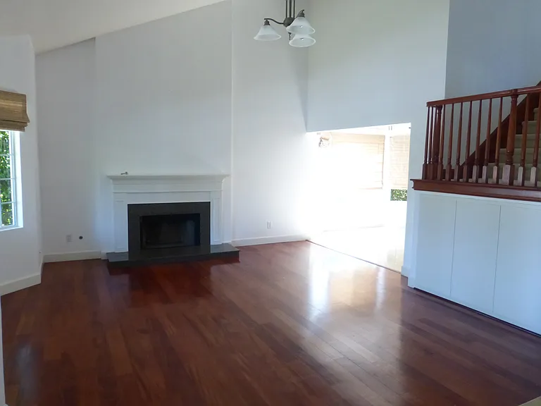 29104 Laro Dr — Photo 3
