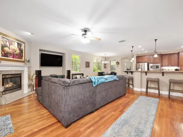 299 Katarina Ln, Folsom, CA 95630