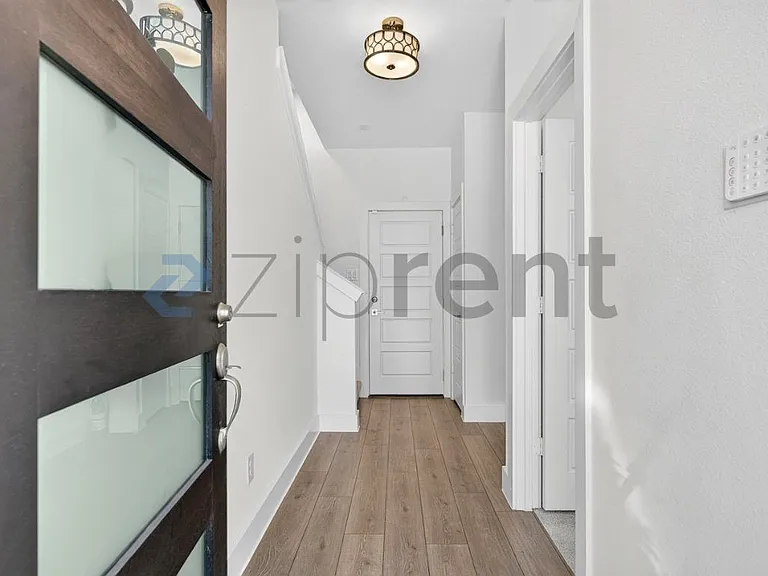 1733 W Cantey St — Photo 3