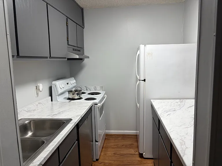162 E University Dr #I-106 — Photo 1