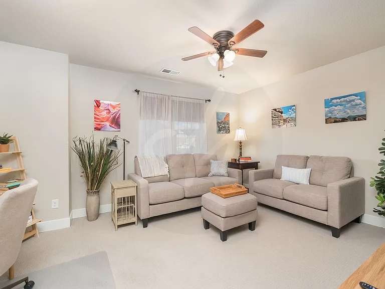 9189 Pacific Crest Dr — Photo 16