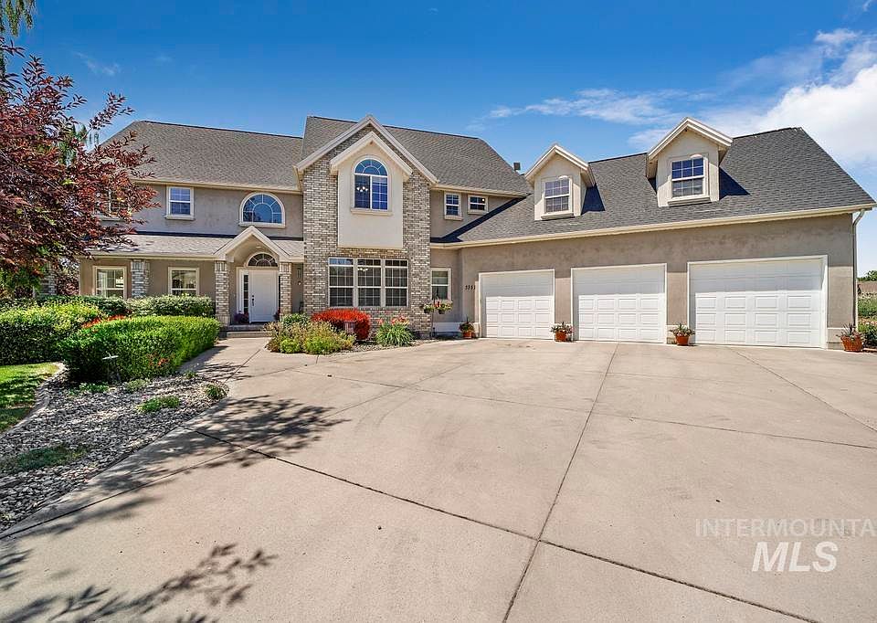 1st image of 3351 Longbow Dr