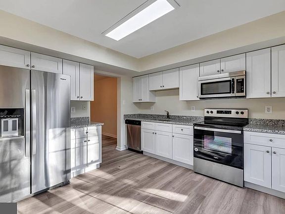 2nd image of 10409 Englishman Dr