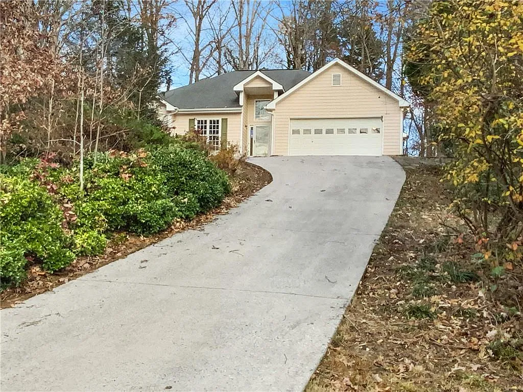 5384 Forest Dr photo 1
