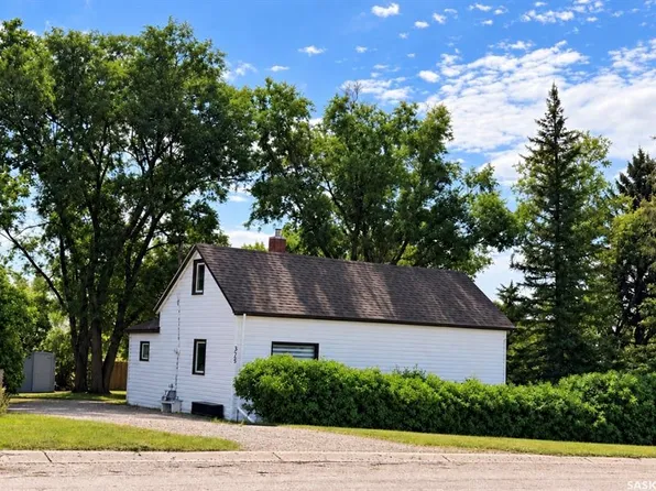325 Centre STREET, Coronach, SK S0H 0Z0