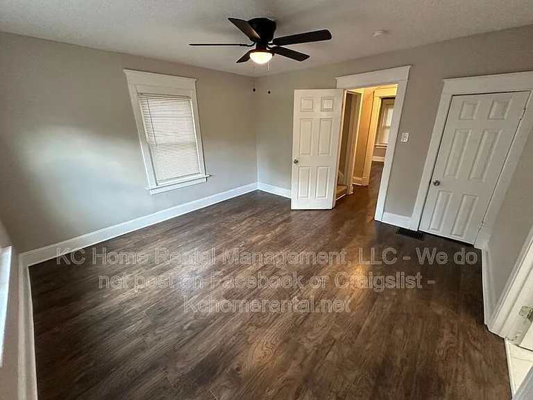 3016 E 32nd St — Photo 32